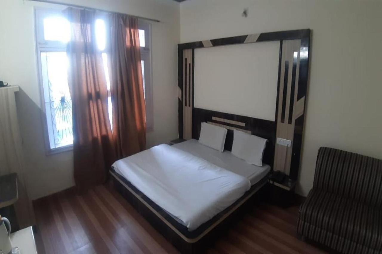 Oyo 81211 Hotel Janta Katra (Jammu and Kashmir) Exteriér fotografie