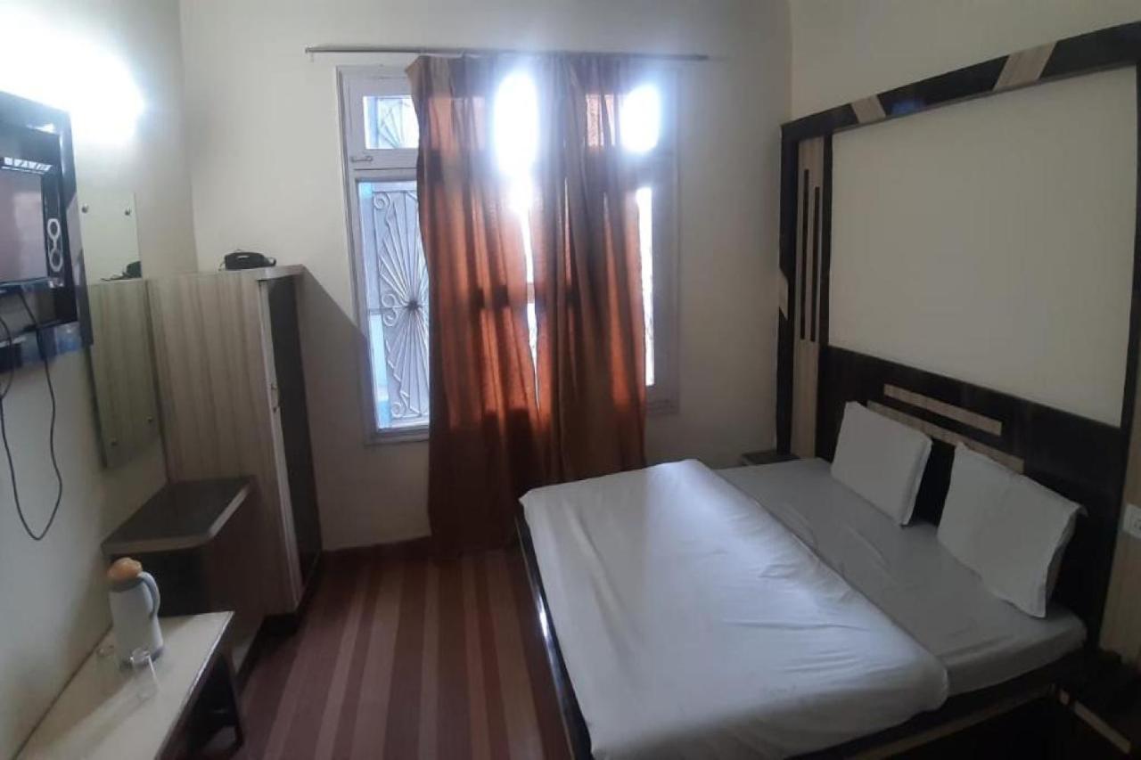 Oyo 81211 Hotel Janta Katra (Jammu and Kashmir) Exteriér fotografie