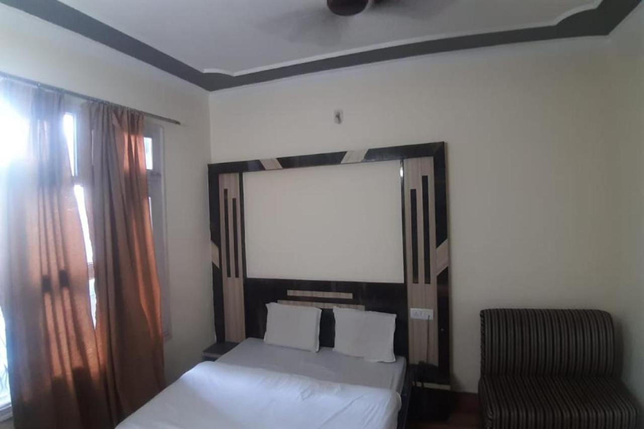 Oyo 81211 Hotel Janta Katra (Jammu and Kashmir) Exteriér fotografie